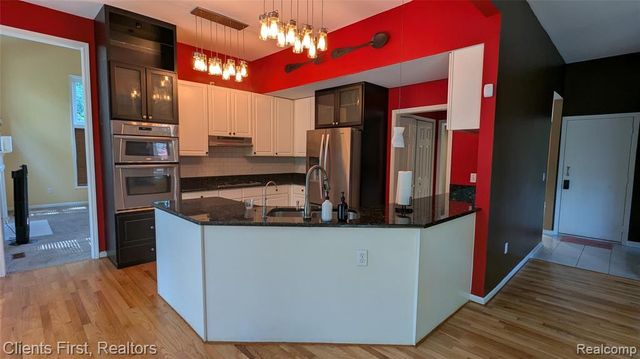 19691 Windridge Drive, Northville, MI 48167