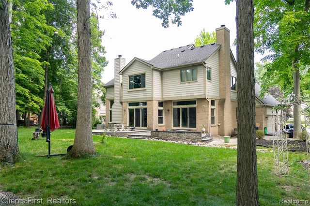 19691 Windridge Drive, Northville, MI 48167
