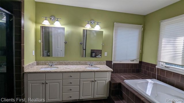 19691 Windridge Drive, Northville, MI 48167