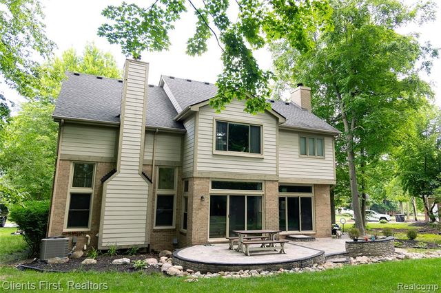 19691 Windridge Drive, Northville, MI 48167