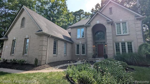 19691 Windridge Drive, Northville, MI 48167
