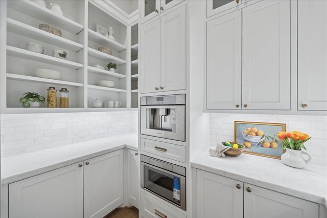 867 W 42nd Street, Houston, TX 77018