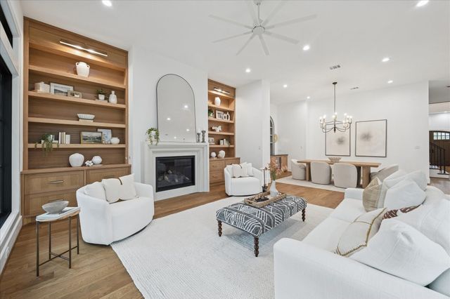 867 W 42nd Street, Houston, TX 77018