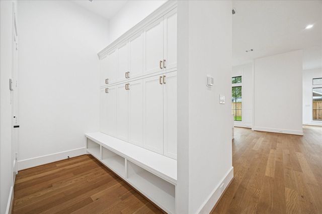 867 W 42nd Street, Houston, TX 77018