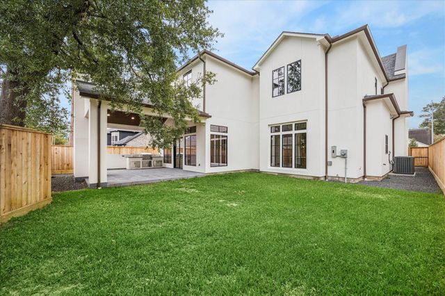 867 W 42nd Street, Houston, TX 77018
