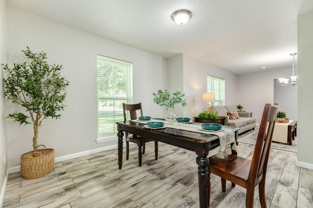 54 Forest Court, Lake Jackson, TX 77566