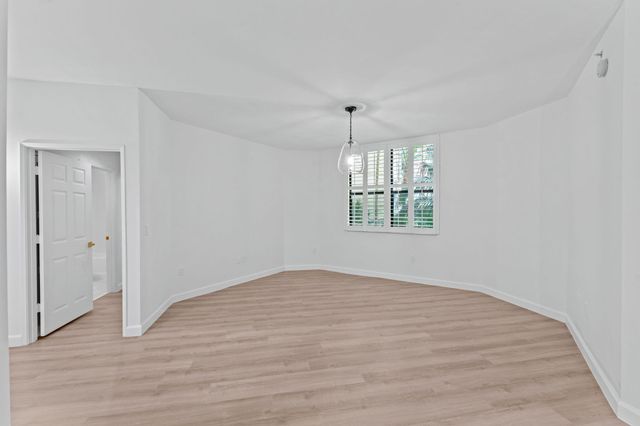 720 S Sapodilla Avenue 106, West Palm Beach, FL 33401