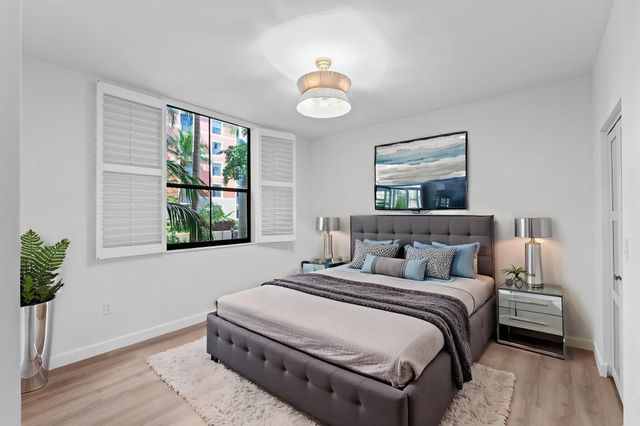 720 S Sapodilla Avenue 106, West Palm Beach, FL 33401