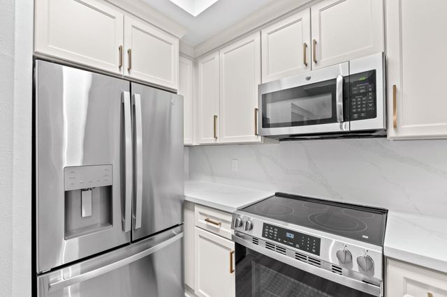 720 S Sapodilla Avenue 106, West Palm Beach, FL 33401