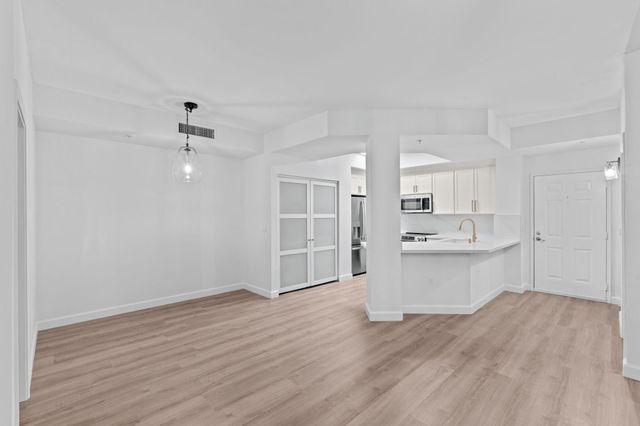 720 S Sapodilla Avenue 106, West Palm Beach, FL 33401