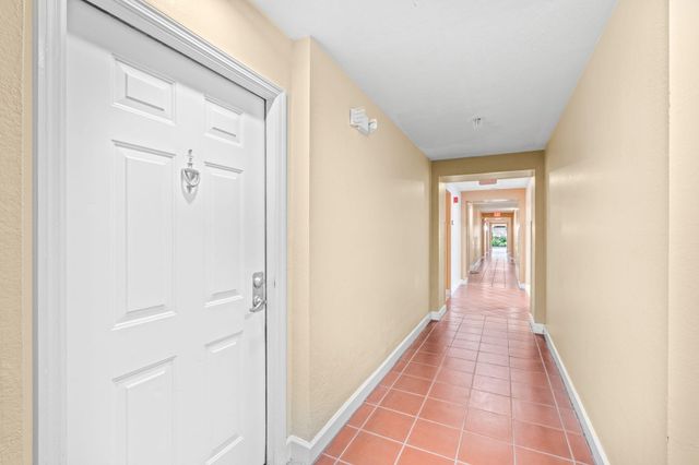 720 S Sapodilla Avenue 106, West Palm Beach, FL 33401