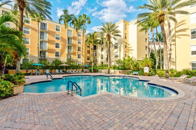 720 S Sapodilla Avenue 106, West Palm Beach, FL 33401