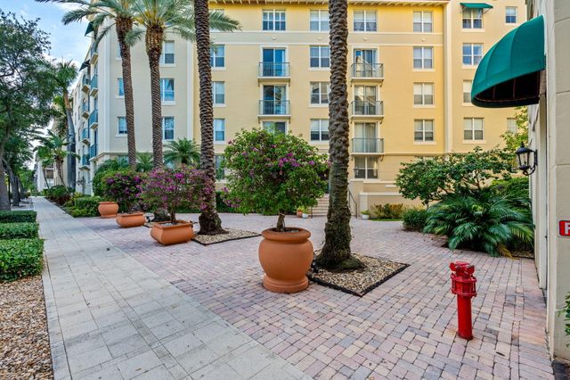 720 S Sapodilla Avenue 106, West Palm Beach, FL 33401