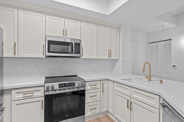 720 S Sapodilla Avenue 106, West Palm Beach, FL 33401