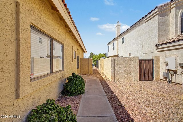 184 S Willow Creek Street, Chandler, AZ 85225