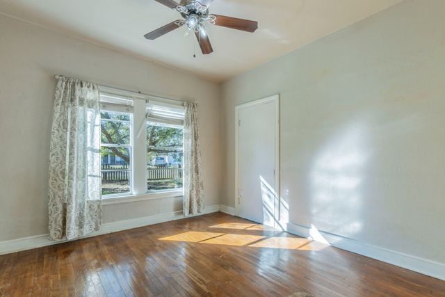 2200 Montrose Street, Bellmead, TX 76705