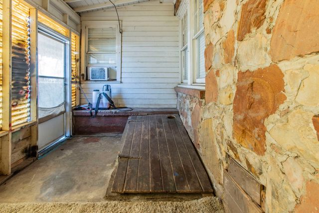 2200 Montrose Street, Bellmead, TX 76705