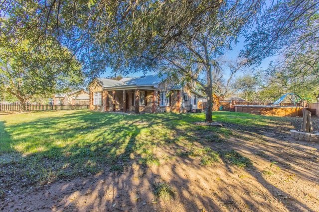 2200 Montrose Street, Bellmead, TX 76705