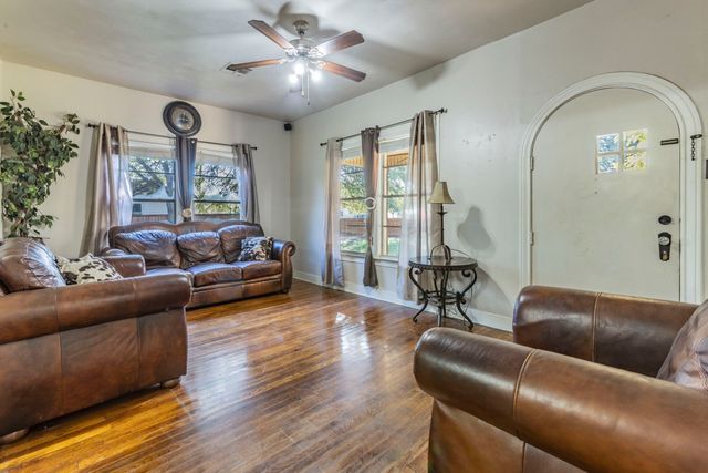 2200 Montrose Street, Bellmead, TX 76705