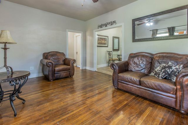 2200 Montrose Street, Bellmead, TX 76705