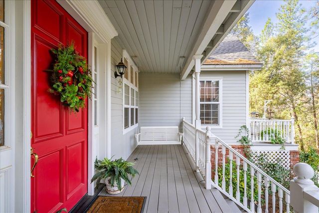 2920 Mount Danaher Rd, Camino, CA 95709