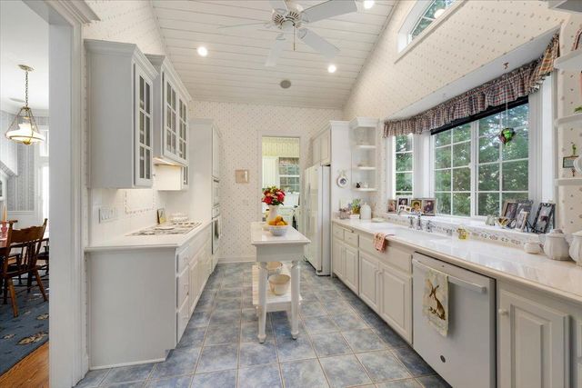 2920 Mount Danaher Rd, Camino, CA 95709