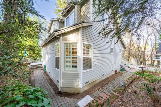 2920 Mount Danaher Rd, Camino, CA 95709