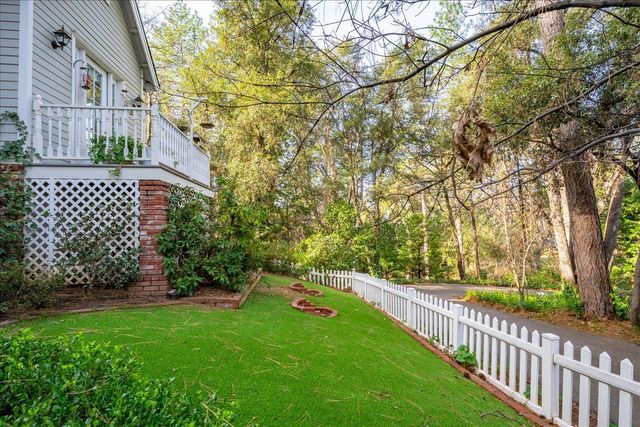 2920 Mount Danaher Rd, Camino, CA 95709