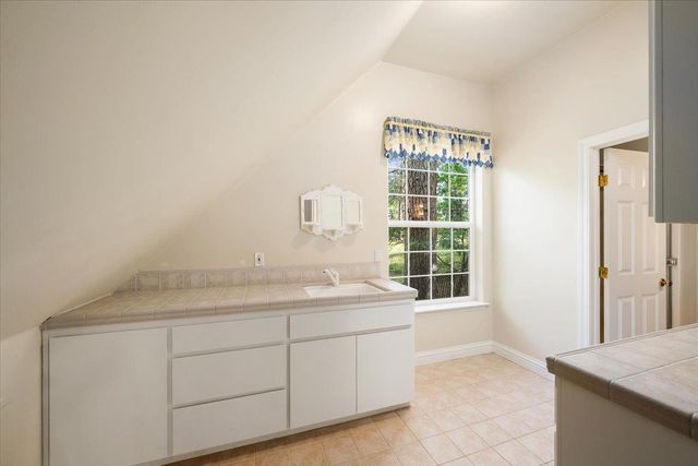 2920 Mount Danaher Rd, Camino, CA 95709