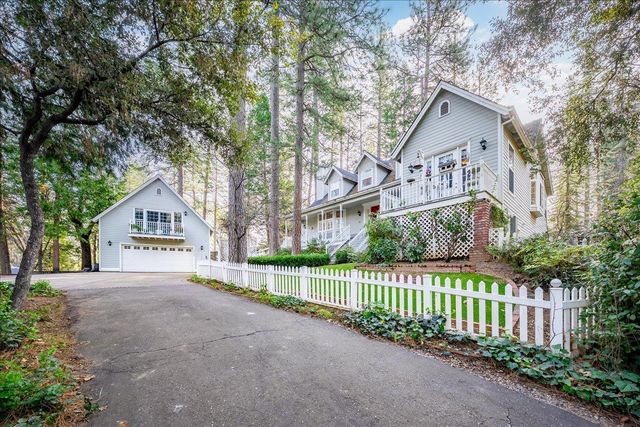 2920 Mount Danaher Rd, Camino, CA 95709