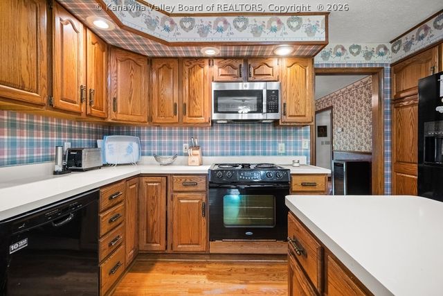 112 Willowood Circle, Hurricane, WV 25526