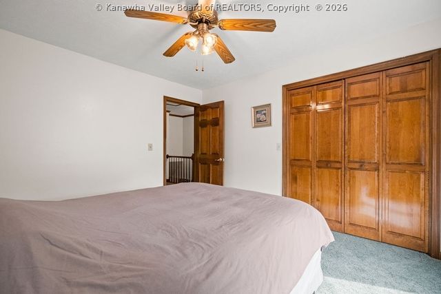 112 Willowood Circle, Hurricane, WV 25526