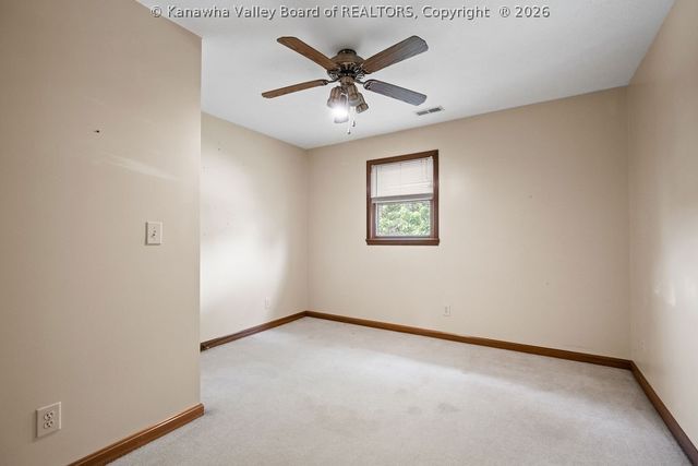 112 Willowood Circle, Hurricane, WV 25526