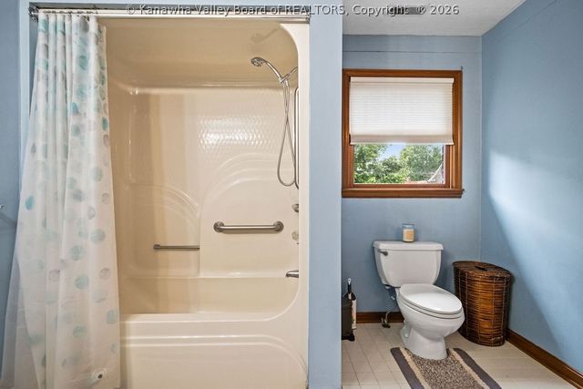112 Willowood Circle, Hurricane, WV 25526