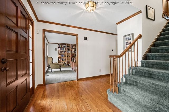 112 Willowood Circle, Hurricane, WV 25526