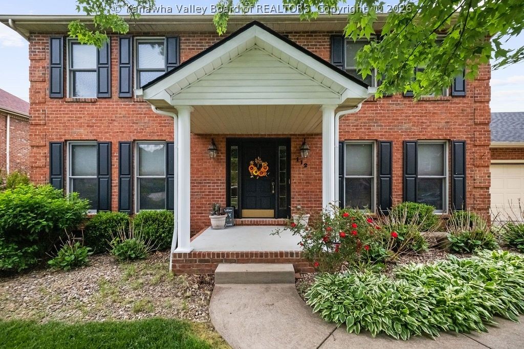 112 Willowood Circle, Hurricane, WV 25526