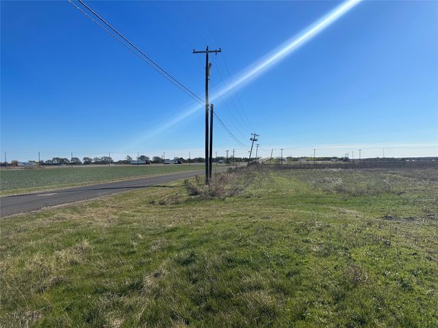 531 Wright Road, Waxahachie, TX 75167