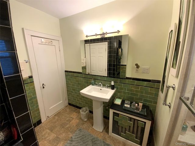 4705 189th Street, Flushing, NY 11358