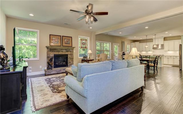 405 Acorn Run, Canton, GA 30115
