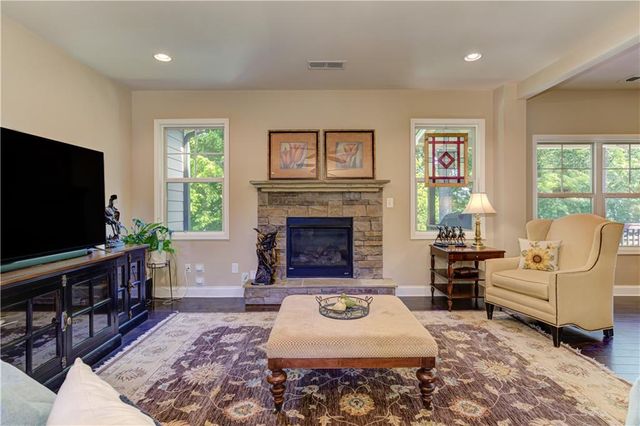 405 Acorn Run, Canton, GA 30115