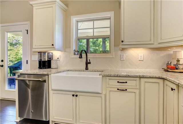 405 Acorn Run, Canton, GA 30115