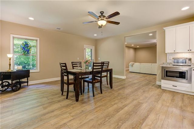 405 Acorn Run, Canton, GA 30115