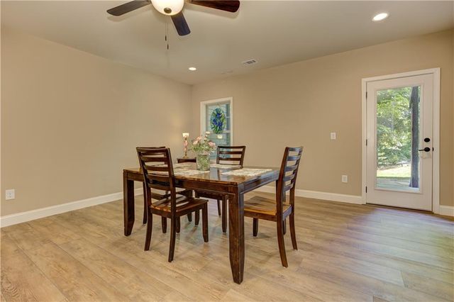 405 Acorn Run, Canton, GA 30115