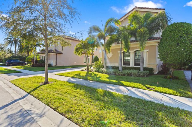16743 Picardy Way, Delray Beach, FL 33446