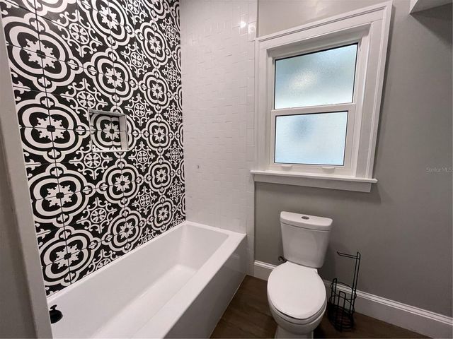 1932 W SPRUCE STREET, Tampa, FL 33607