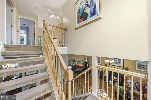 51 STONEHEDGE DR, Hightstown, NJ 08520