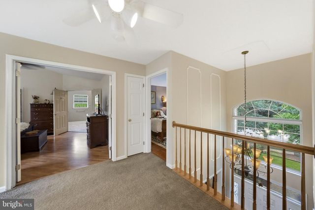 51 STONEHEDGE DR, Hightstown, NJ 08520