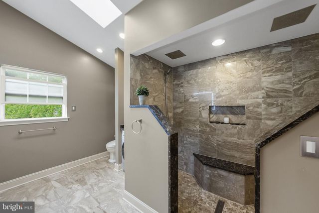 51 STONEHEDGE DR, Hightstown, NJ 08520