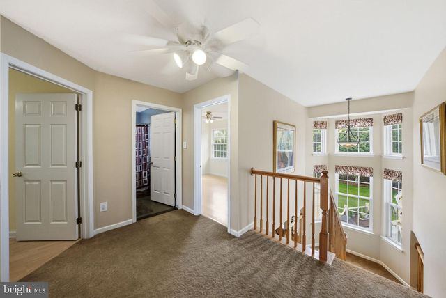 51 STONEHEDGE DR, Hightstown, NJ 08520