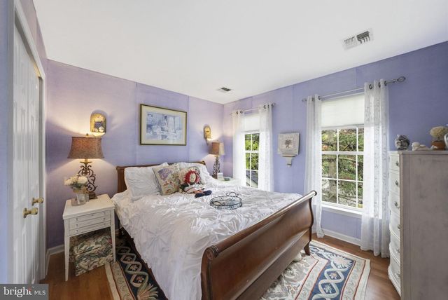 51 STONEHEDGE DR, Hightstown, NJ 08520